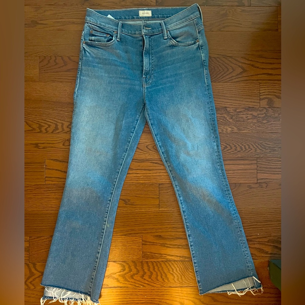 MOTHER jeans
Size 28 
Inside crop step fray ￼